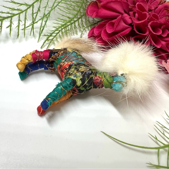 VINTAGE⚜️Handmade Patchwork Horse Pin With Real Fur - Picture 3 of 6